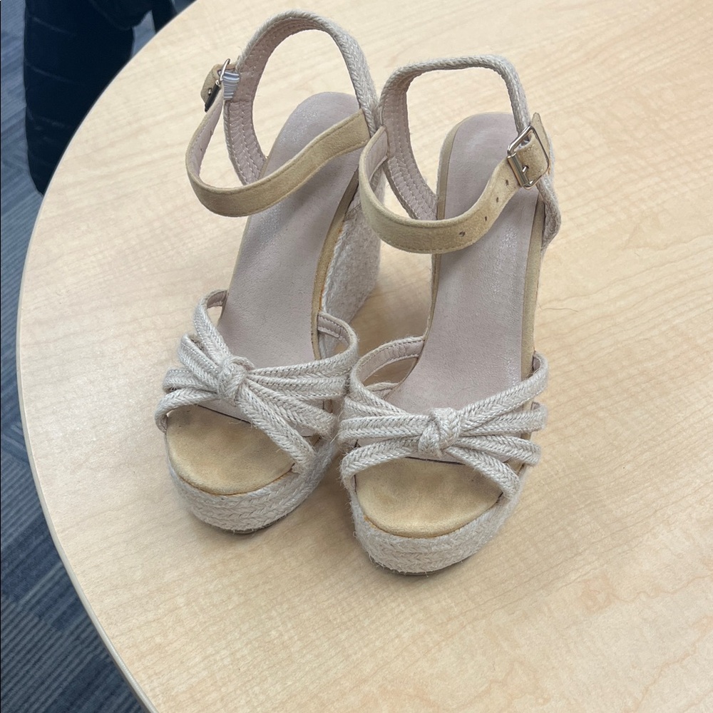 Chic Cream Espadrille Wedges